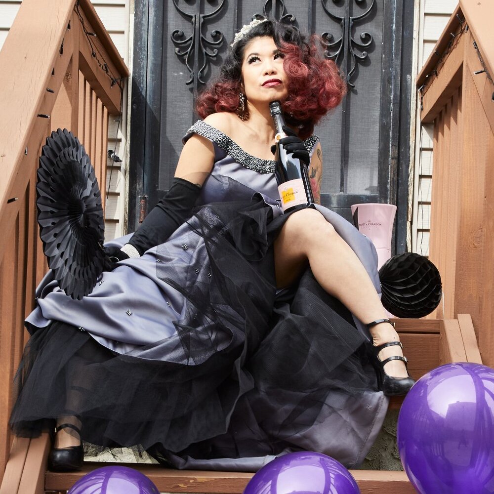 Grey satin ball gown, truly epic! Drunk purchase, my regret, your win! - Picture 9 of 11